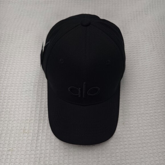 NWT ALO Yoga Lightweight Baseball CapMoisture-Wicking & Adjustable Fit